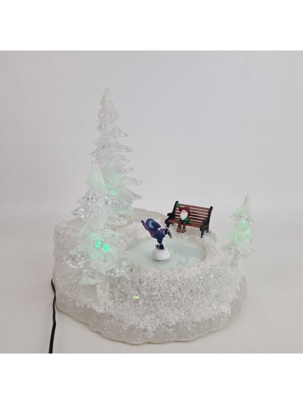 Department 56 "Ice & Snow Skating Pond" 56867 Animated Christmas Building